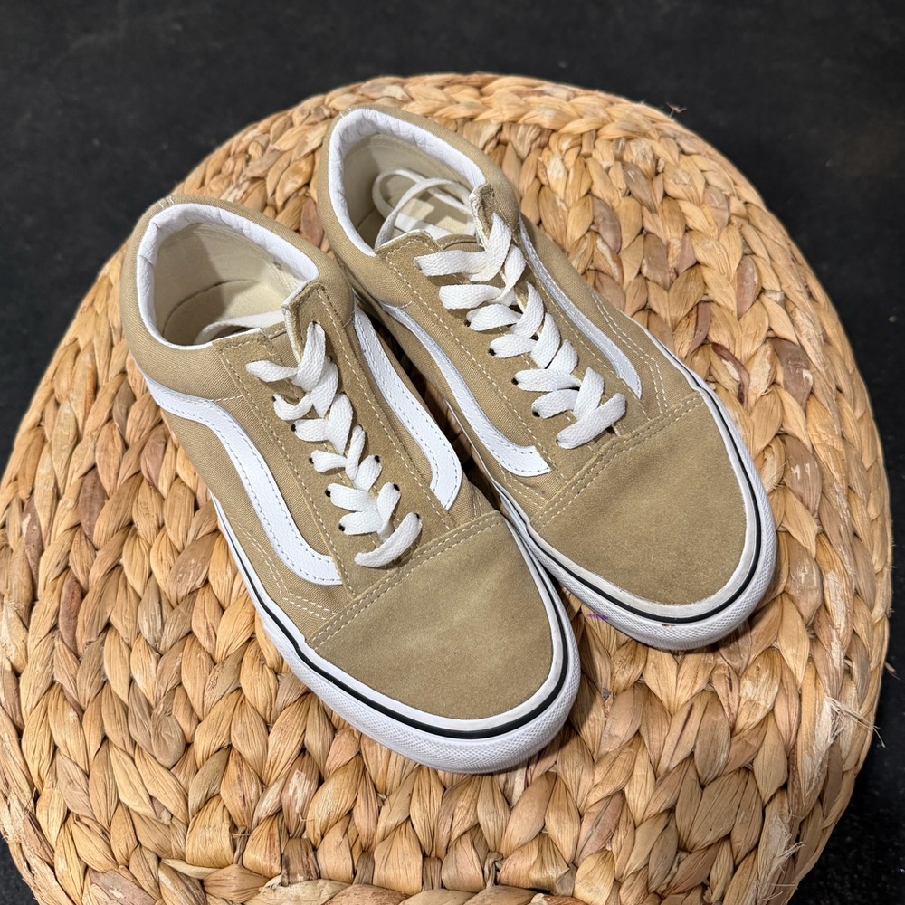 Vans• unisex sneakers